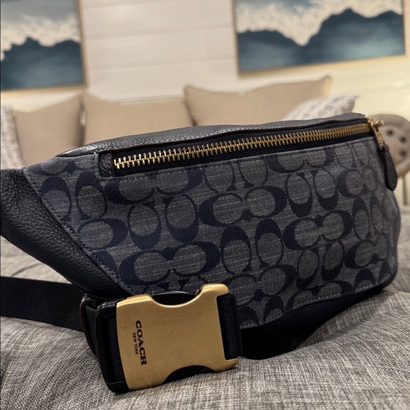 Coach Bag Warren Belt Bag Signature Chambray Pebbled Leather Navy Fanny Pack - Picture 3 of 17